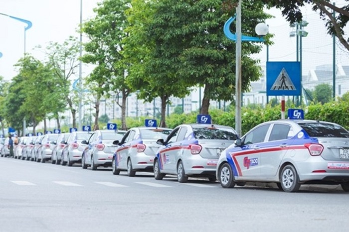 Chỉ nên đặt taxi của những hãng uy tín