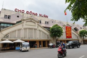 Từ sân bay Nội Bài có thể đi đến những khu chợ nào?