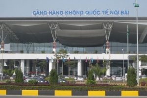 Bệnh viện nào gần sân bay Nội Bài? Đi taxi có tiện không?